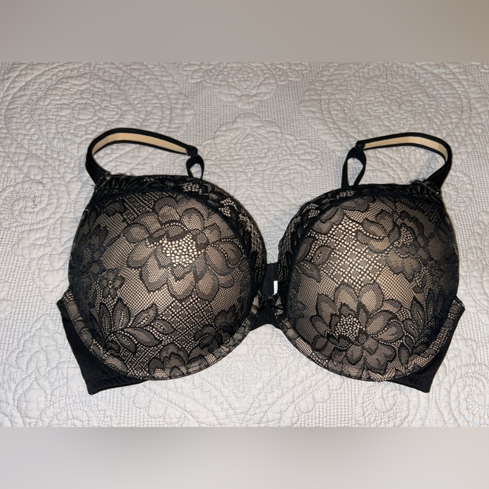New-never worn.  Tried on & removed tags.  Did not fit properly under fitted top